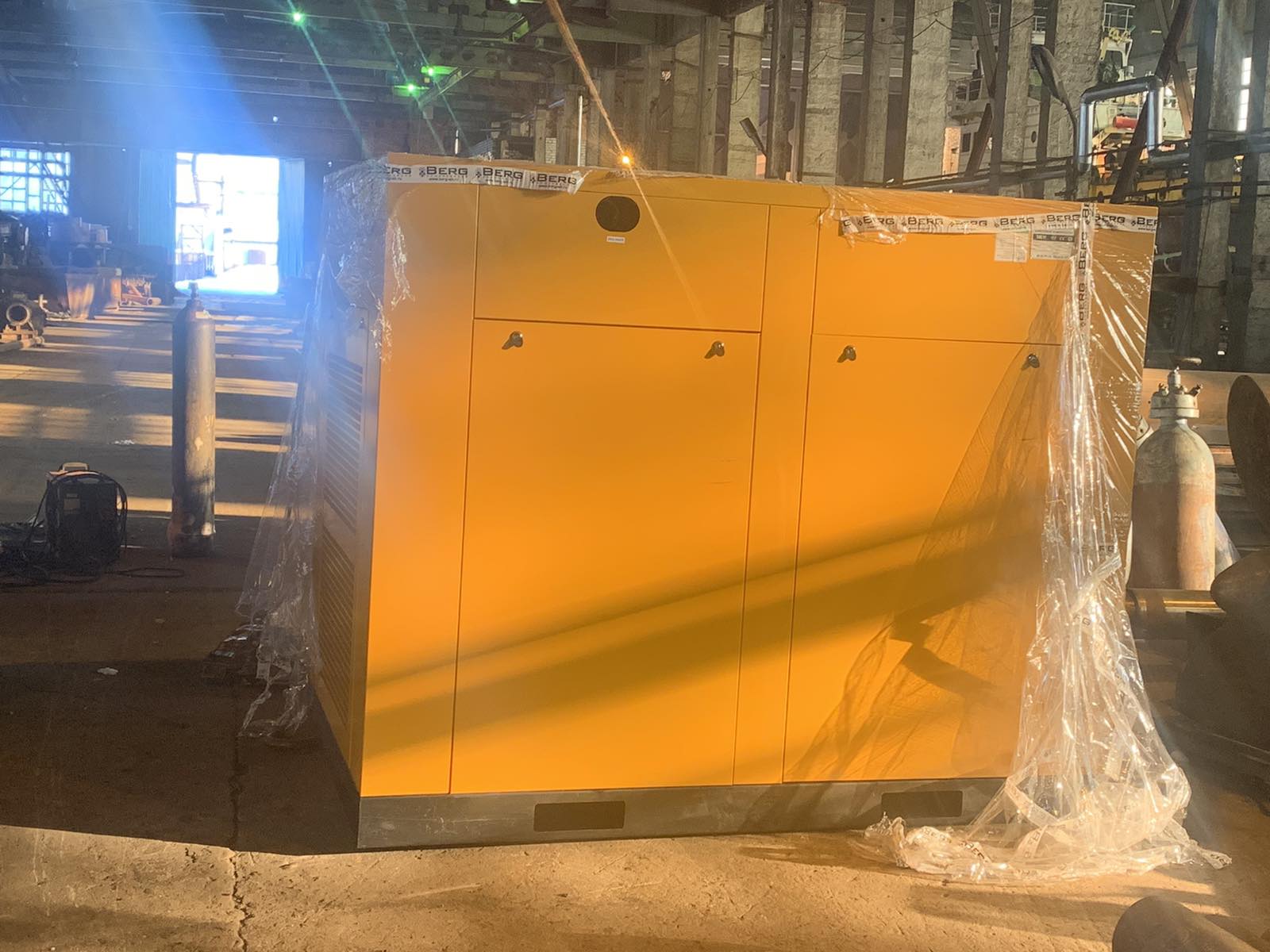 Винтовой компрессор "Berg" ВК-132 Е/10 для АО "Архангельская РЭБ флота"